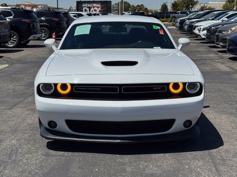 Used 2022 Dodge Challenger GT RWD image 2