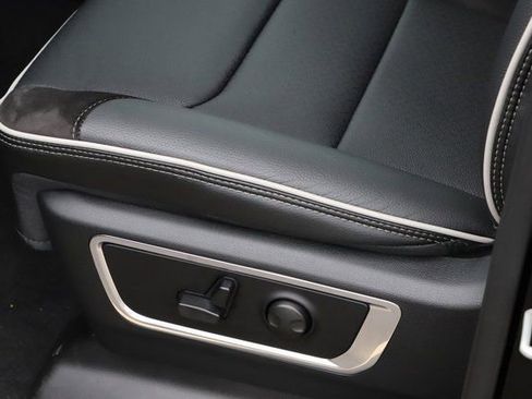 New 2026 RAM 1500 Laramie w/ Night Edition AWD/4WD image 18