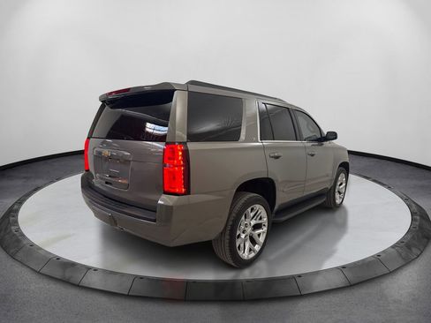 Used 2019 Chevrolet Tahoe LT w/ Luxury Package RWD image 5