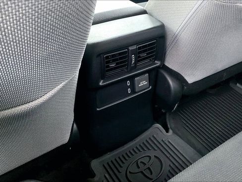 Used 2025 Toyota 4Runner TRD Off-Road image 32