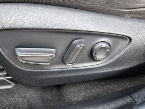 Used 2022 Toyota RAV4 XLE image 23