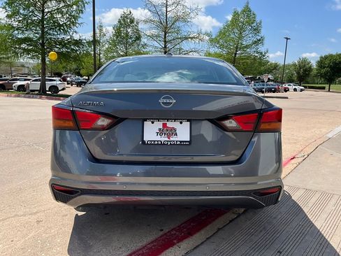 Used 2025 Nissan Altima 2.5 SV image 7