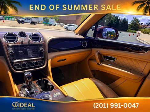 Used 2017 Bentley Bentayga AWD/4WD image 30