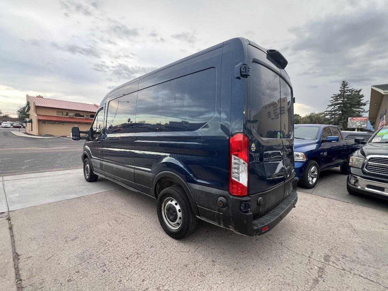 Used 2019 Ford Transit 250 148 Medium Roof RWD image 9