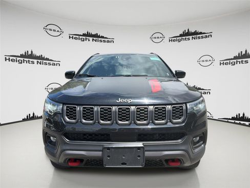 Used 2024 Jeep Compass Trailhawk AWD/4WD image 7