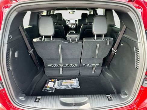 New 2025 Chrysler Voyager LX image 5