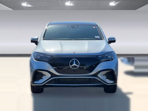 New 2026 Mercedes-Benz EQE 320 4MATIC SUV image 5