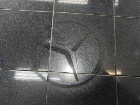 Used 2021 Mercedes-Benz GLC 300 4MATIC w/ AMG Line image 26