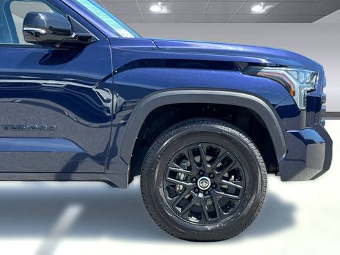 Used 2024 Toyota Tundra Limited AWD/4WD image 33