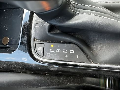 Used 2024 Kia Telluride SX w/ Towing Package image 20