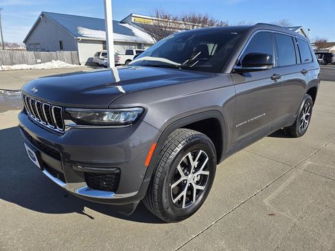 Used 2024 Jeep Grand Cherokee L Limited w/ Luxury Tech Group II AWD/4WD image 7