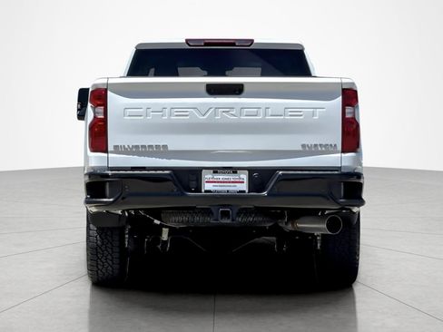 Used 2025 Chevrolet Silverado 2500 Custom w/ Custom Value Package AWD/4WD image 4
