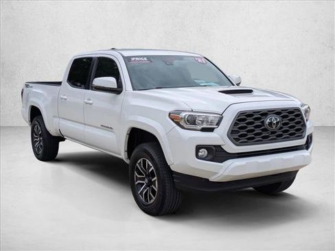 Used 2021 Toyota Tacoma TRD Sport w/ Technology Package RWD image 3