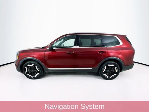 Used 2023 Kia Telluride EX w/ EX Captain's Chair Package FWD image 4