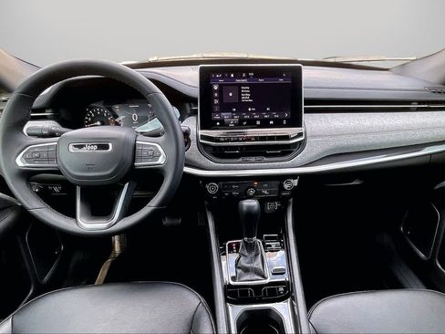 Used 2024 Jeep Compass Latitude w/ Sun and Sound Group image 15