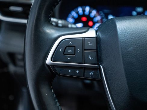 Certified 2024 Toyota Highlander LE image 19