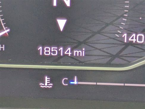 Used 2024 GMC Sierra 2500 AT4 image 33