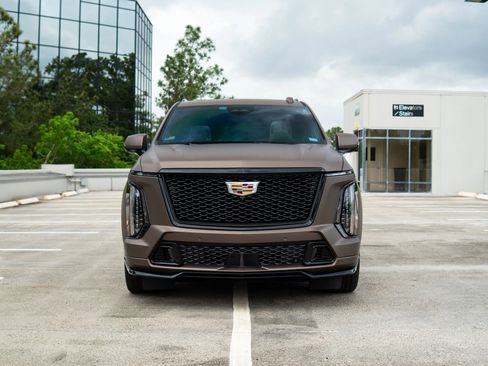 Used 2025 Cadillac Escalade V w/ LPO, Floor Liner Package image 2