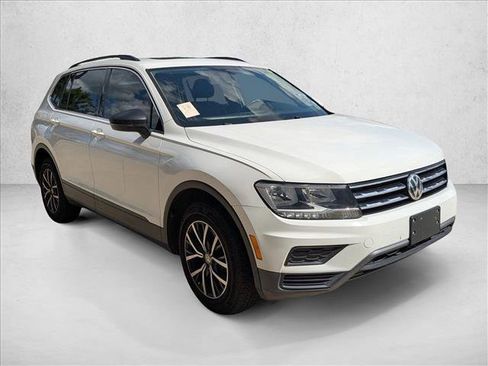 Used 2019 Volkswagen Tiguan SE w/ Panoramic Sunroof Package AWD/4WD image 3