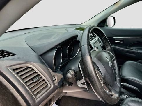 Used 2015 Mitsubishi Outlander Sport SE AWD/4WD image 10