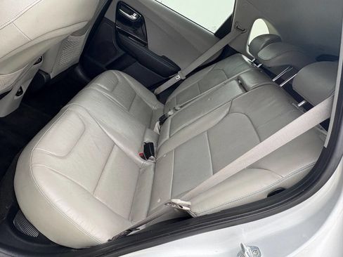 Used 2017 Kia Niro Touring w/ Advanced Technology Package image 26