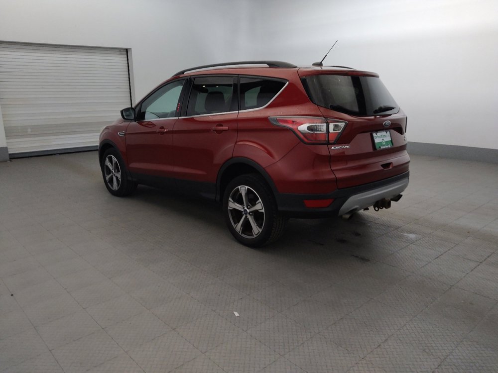 Used 2017 Ford Escape SE w/ SE Leather Comfort Package AWD/4WD image 3