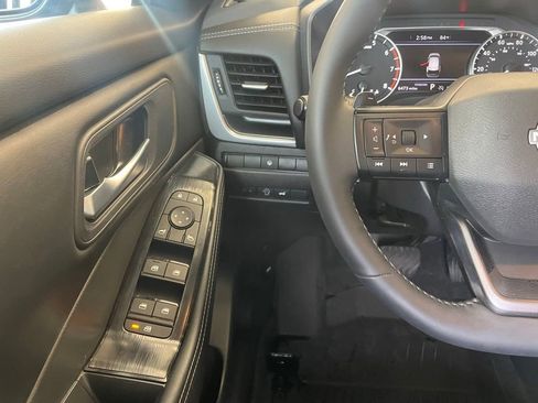 Certified 2026 Nissan Rogue SV FWD image 12