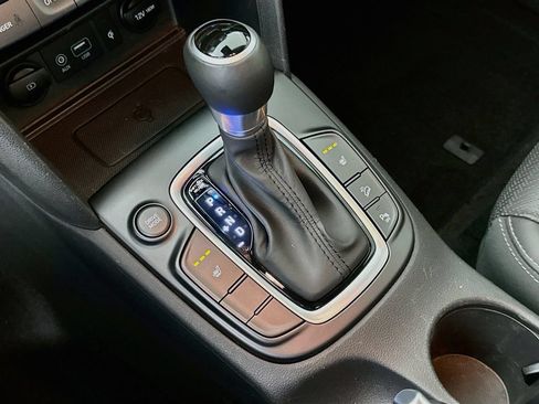 Used 2019 Hyundai Kona Ultimate FWD image 17