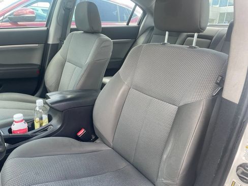 Used 2010 Mitsubishi Galant FWD image 14