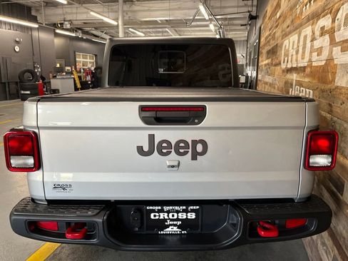 Used 2022 Jeep Gladiator Rubicon AWD/4WD image 22