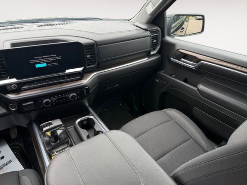 Used 2024 Chevrolet Silverado 1500 RST w/ Redline Edition AWD/4WD image 12