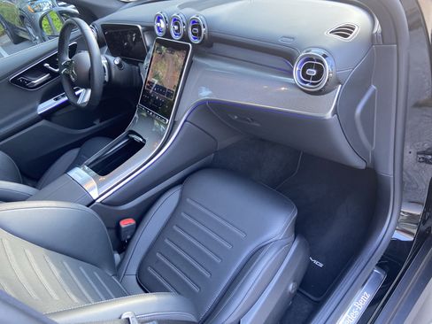 Certified 2025 Mercedes-Benz GLC 300 4MATIC image 48