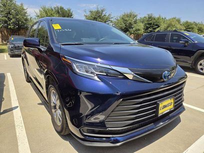 Certified 2021 Toyota Sienna LE