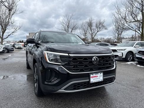 Used 2024 Volkswagen Atlas Cross Sport SE image 7