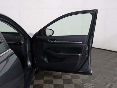 Used 2023 Nissan Altima 2.5 SV image 16