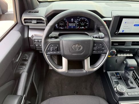 Used 2025 Toyota 4Runner TRD Off-Road image 25