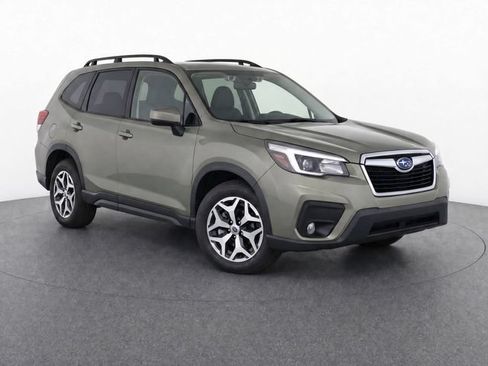 Used 2021 Subaru Forester Premium AWD/4WD image 3