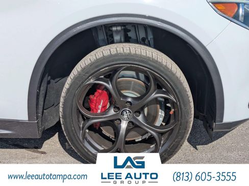 Used 2022 Alfa Romeo Stelvio Ti w/ Active Assist Plus Package AWD/4WD image 10