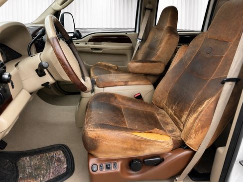 Used 2005 Ford F350 King Ranch RWD image 2