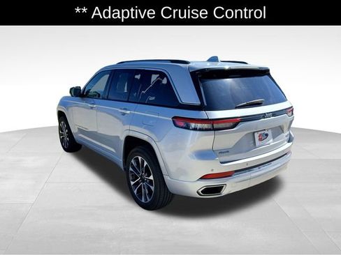 Used 2022 Jeep Grand Cherokee Overland image 3