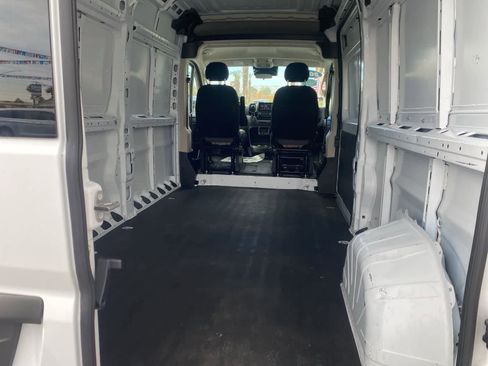 Used 2022 RAM ProMaster 2500 image 8