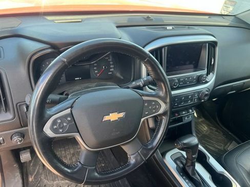 Used 2018 Chevrolet Colorado LT AWD/4WD image 9