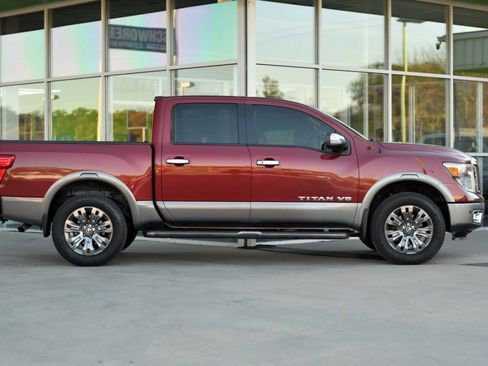 Used 2019 Nissan Titan Platinum Reserve w/ Platinum Utility Package image 8