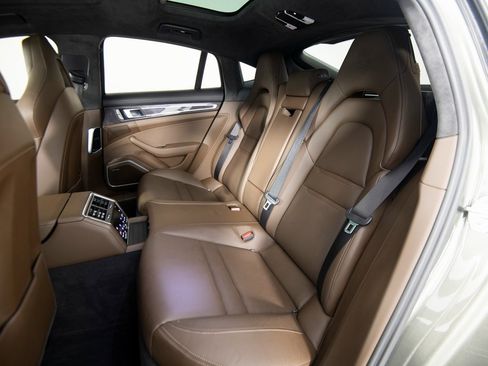 Certified 2023 Porsche Panamera Turbo S image 37