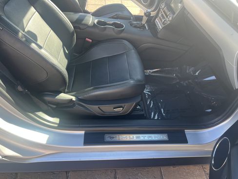 Used 2017 Ford Mustang Premium image 24