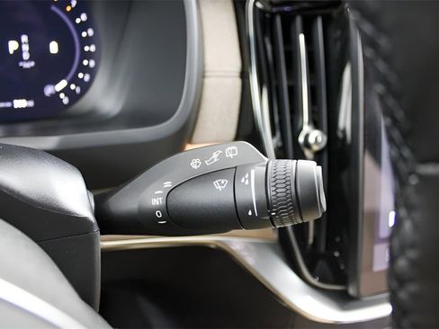 New 2026 Volvo XC90 B5 Plus image 23