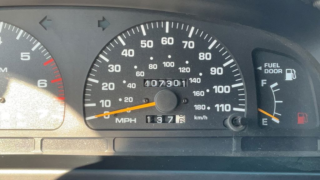 Used 1998 Toyota 4Runner SR5 w/ Preferred Equipment Group 1 AWD/4WD image 19