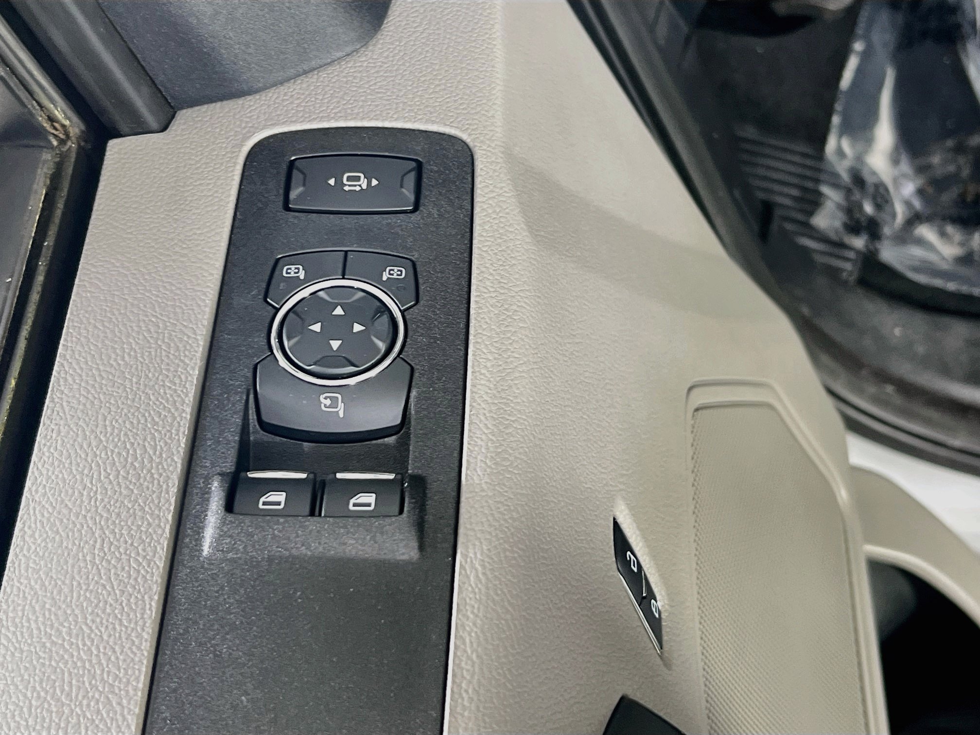 Used 2019 Ford F250 XLT w/ XLT Value Package AWD/4WD image 17