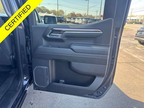 Used 2024 Chevrolet Silverado 1500 LT w/ Z71 Off-Road Package AWD/4WD image 14