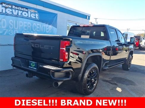 Used 2025 Chevrolet Silverado 2500 LTZ w/ LTZ Plus Package image 6